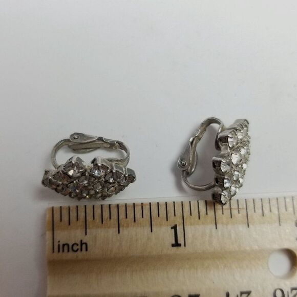 Vintage Sparkly Rhinestone Cluster Clip On Earrings, Retro Silver Tone Estate - Picture 3 of 6